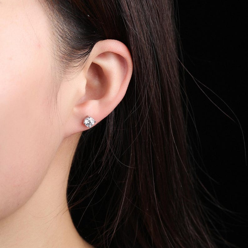 🔥Classic 4-Prong Moissanite Earrings